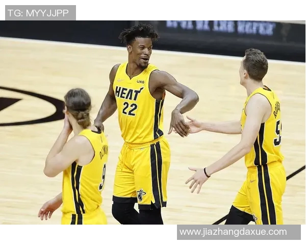 热火主场连胜要在客场继续，全队奋力拼搏铸就辉煌